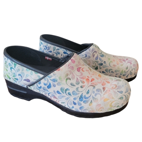 NWOT Sanita Rainbow Water Splash Danish Clogs Size EU 42, US 10 - Picture 1 of 5